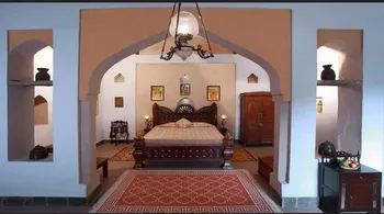 Kadambvan Double Bed Room Service