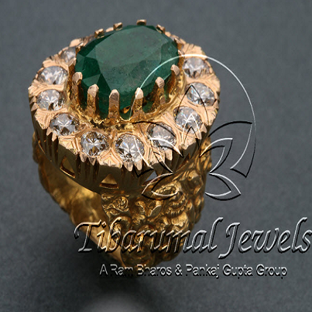 Emerald Studded Diamond Ring