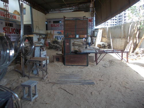 Saw Mill Machine
