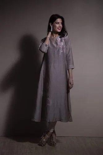 Party Wear Straight GREY COLOR RAYON KURTI WITH THREAD WORK, Size: S M L XL XXL 3XL 4XL, Wash Care: Dry clean