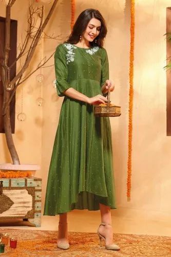 Green 3/4th Sleeve Ladies Chanderi Embroidered Dress