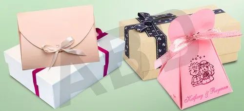 White Rectangular Gift Cardboard Boxes, Weight Holding Capacity (Kg): < 5 Kg