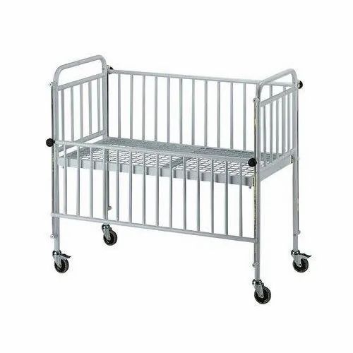 Pediatric Bed, Stainless Steel, Size/Dimension: 1500 X 600 X 550 Mm