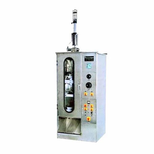 Pneumatic Oil Packing Machine