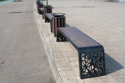 Modern Garden and Park Benches Combine Metal And Wood