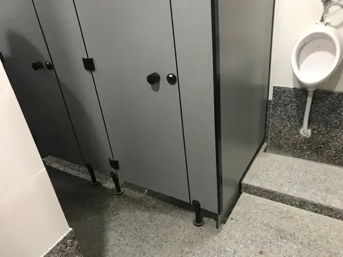 Easily Assembled Modular Toilet Cubicles