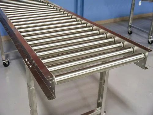 Upto 10 Feet Stainless Steel Roller Conveyor, Capacity: 100-150 kg per feet