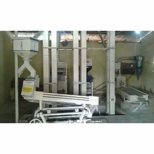 Rice Grader Semi Automatic Mini Rice Mill, Capacity: 200 kg per hour