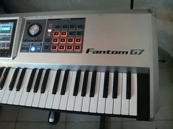 Keyboard Roland Fantom G7 76-keys Workstation Synthesizer Excellent Condition