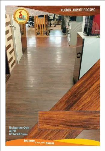 Brown Laminated Bulgarian Oak Wooden Laminate Flooring, For Residential, Surface Finish: Glossy