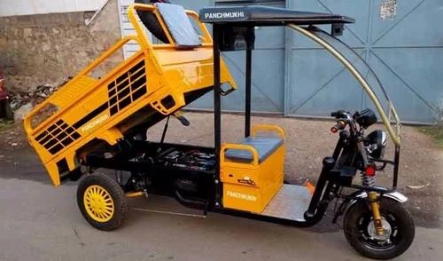 Extreme Motors E Rickshaw Loader, Loading Capacity: 600 K.g