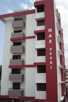 Max Pearl Apartment