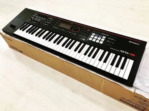 Roland Xps-30 Expandable Synthesizer Keyboard Instruments