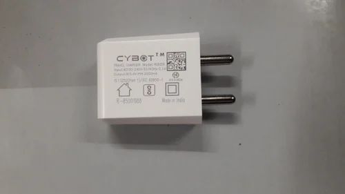 White And Black Fast Mobile Charger