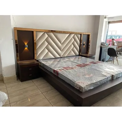 Modern Brown Designer Oak Wood Bed, For Bedroom