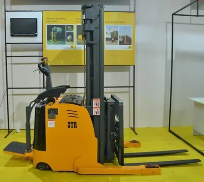 Full Electric Reach Stacker