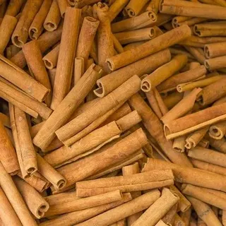 Tall Dried Cinnamon Bark, For Spices, Packaging Type: Loose