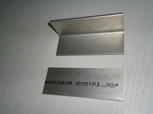 L Shaped Stainless Steel Angle, For Construction, Material Grade: SS 304