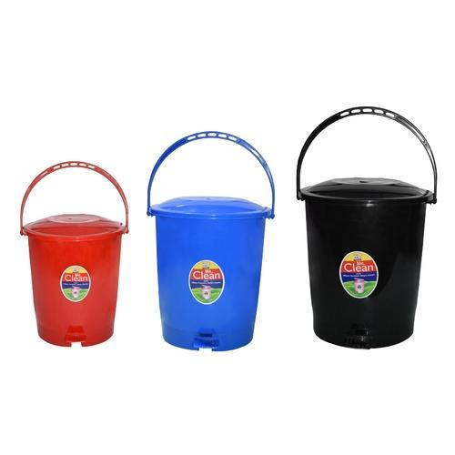 Plastic Pedal Dustbin, Capacity: 6-10 L