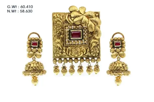 Kik Jewells Antiqe Gold Pendent Set, Size: 3"