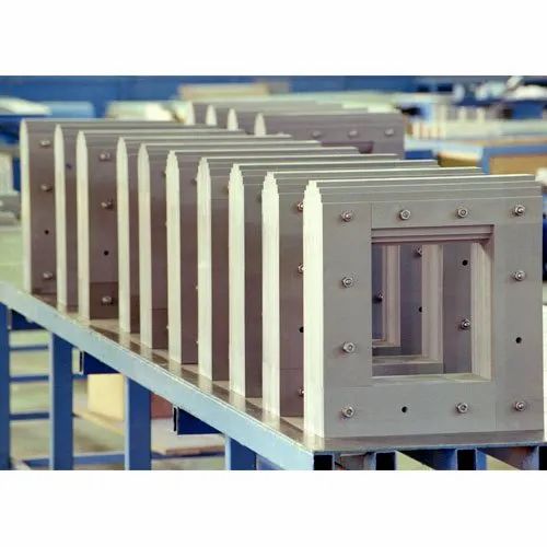 Voltage Transformer Cores And Stacked Laminations